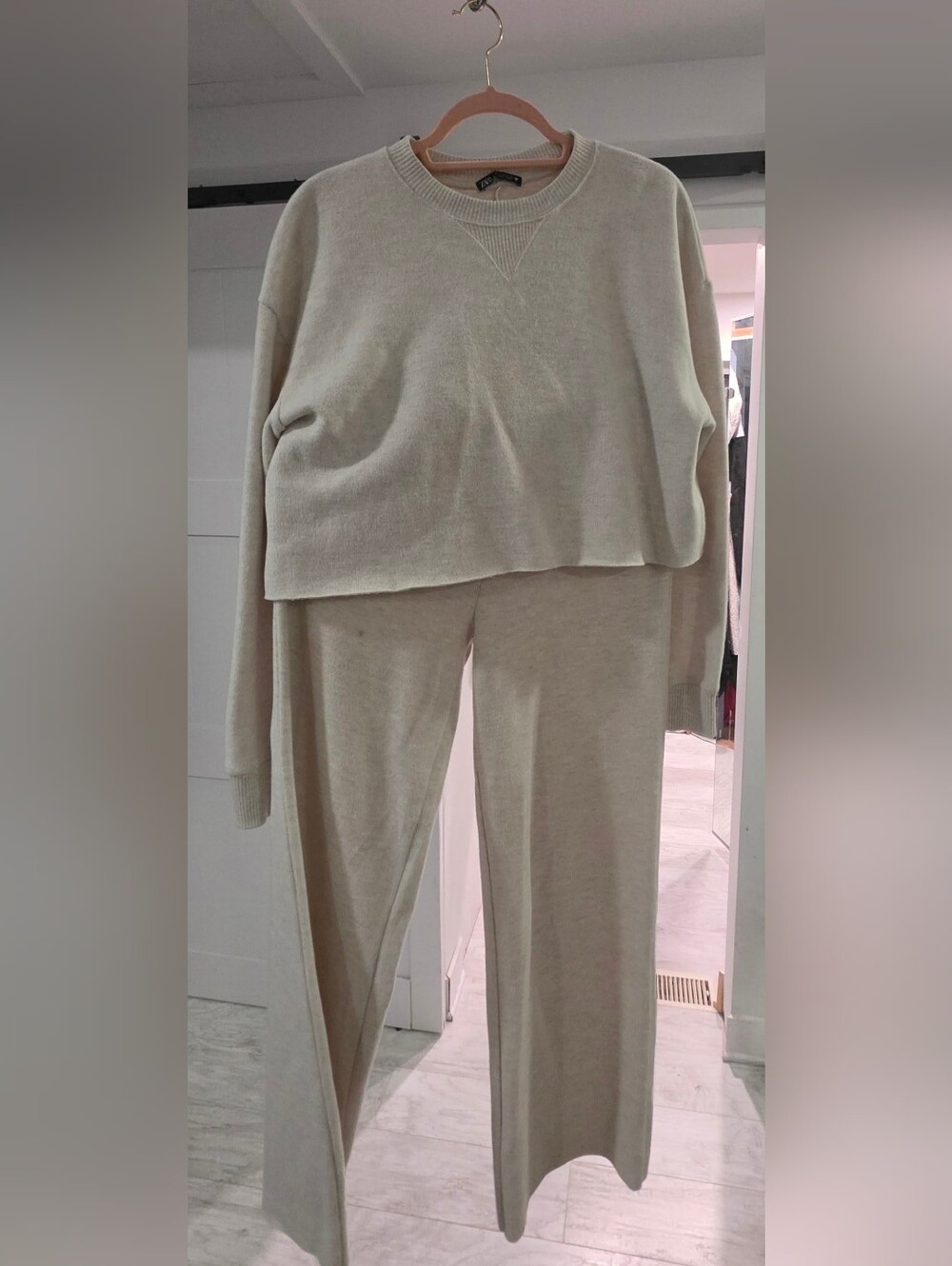 ZARA Cream Knit Cropped Sweater & Wide Leg Pants Set – M